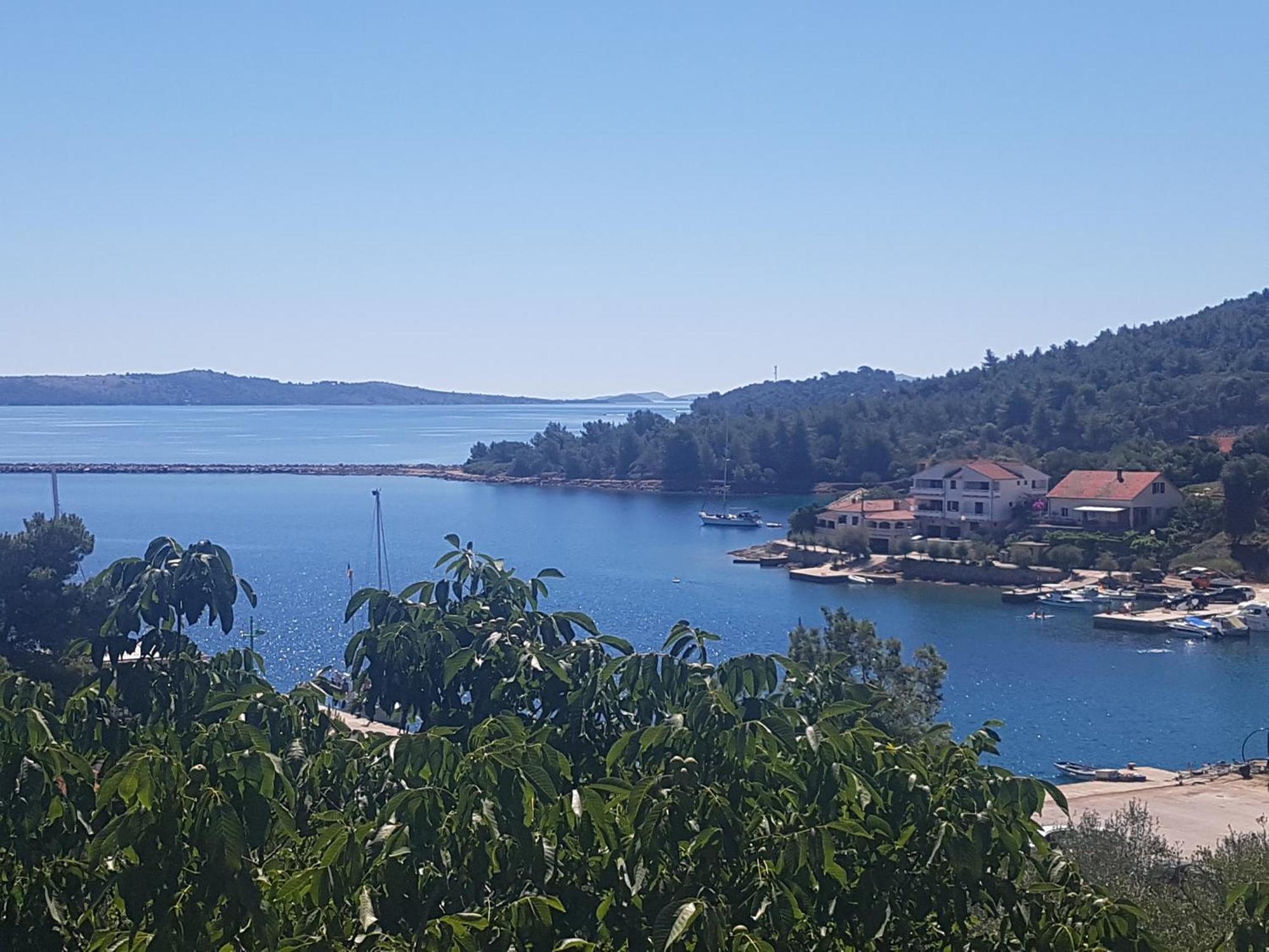 Extra Spacious Seaview Apartments Close To The Beach, With Large Terraces And Free Wi-Fi & Ac & Bbq & Parking Space Sali Kamer foto